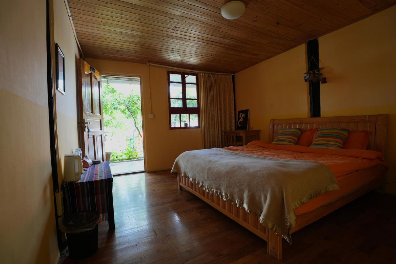 Kevin'S Trekker Inn Shangri-La Extérieur photo